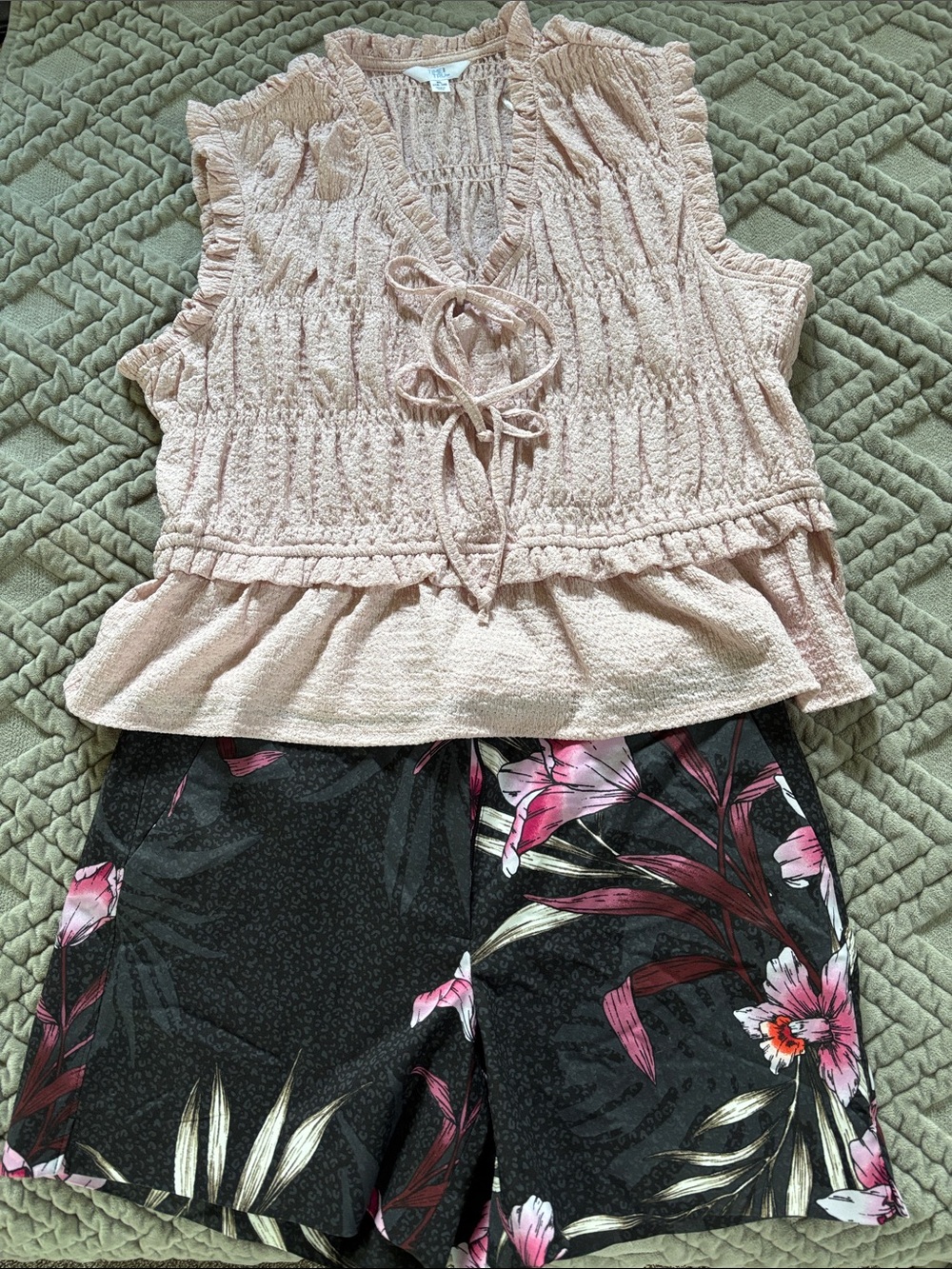White House Black Market The 5” short and Time&tru Blush Pink Smocked Peplum top